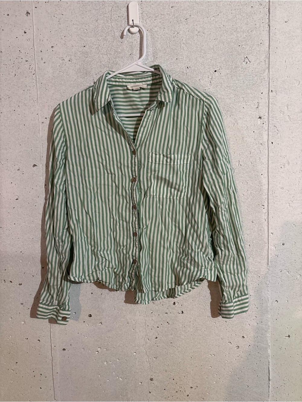 BeachLunchLounge Casual Long Sleeve Button Down Shirt | Size: Small